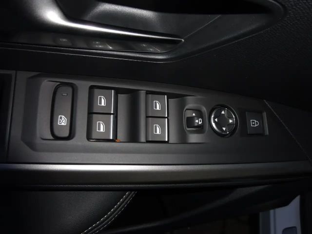 Peugeot E-3008 3008 Elektro 325 AWD LAUNCH EDITION