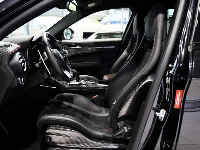Alfa Romeo Stelvio Carbon Q4 Quadrifoglio