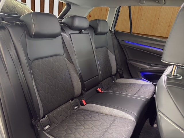 Volkswagen Golf 1.5 eTSI DSG Golf VIII Variant