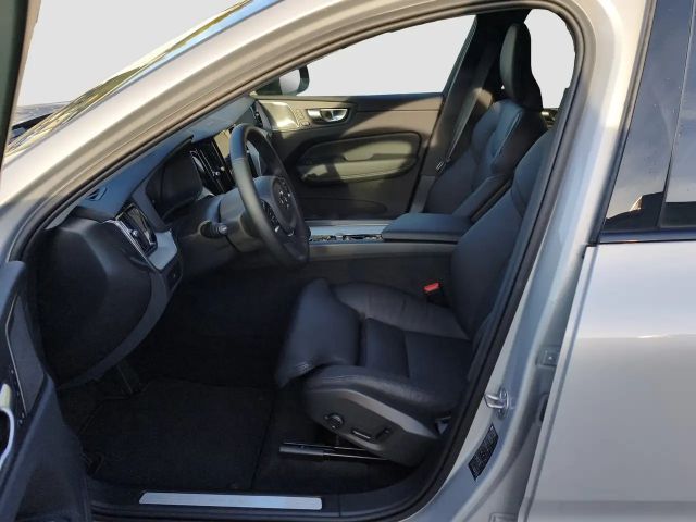 Volvo XC60 AWD Dark Plus