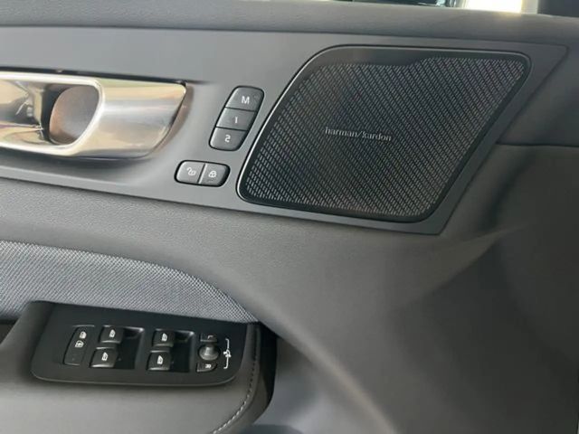 Volvo XC60 AWD Plus Recharge T6