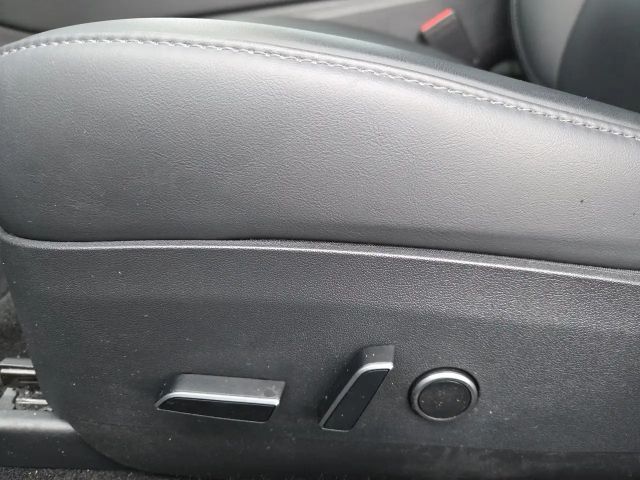 Tesla Model 3 FACELIFT SPORT PARKSENSOREN V+H PANO+19 SPORTALU!