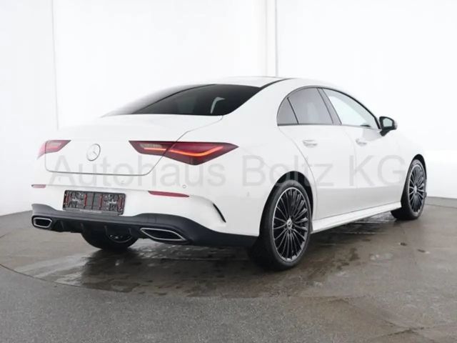 Mercedes-Benz CLA 200 AMG Line Coupé