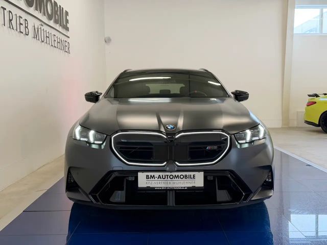 BMW M5 Touring,FrozenMatt,AHK,Panorama,B&W,Leasing,neu