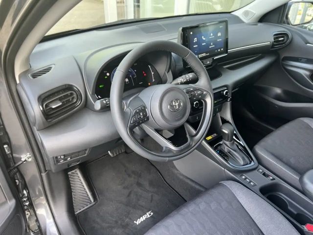 Toyota Yaris Hatchback Hybride VVT-i