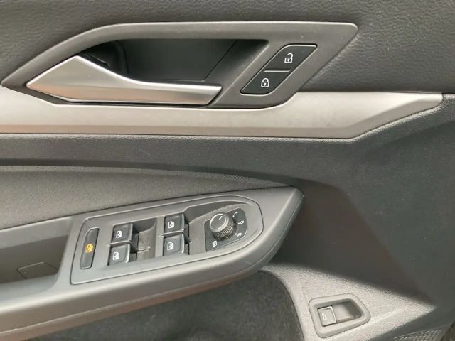 Volkswagen Golf 2.0 TDI DSG Life Variant