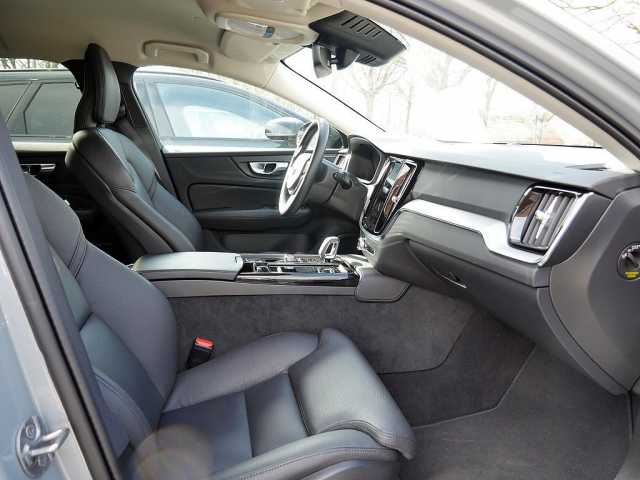 Volvo V60 AWD Plus T6