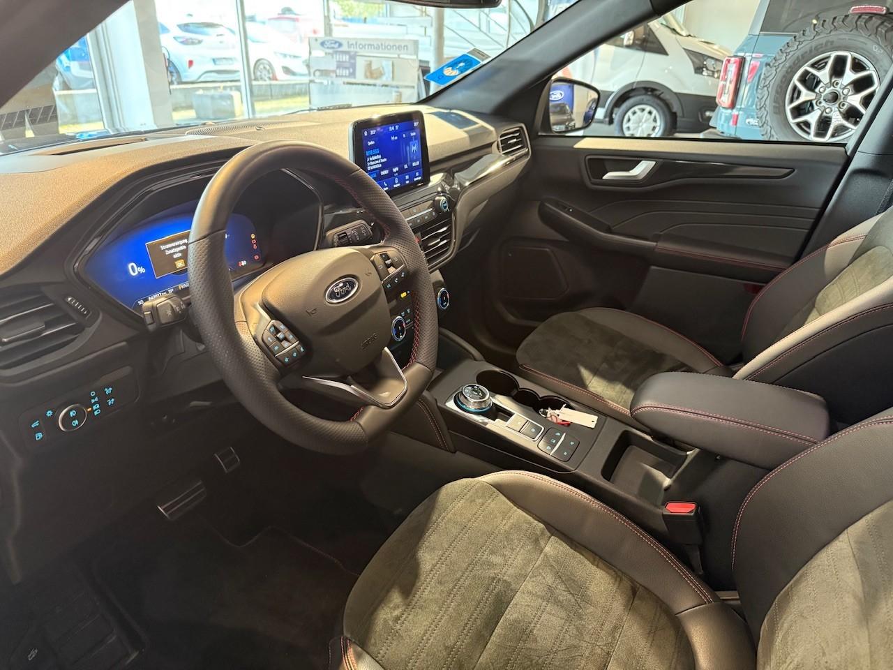 Ford Kuga Plug in Hybrid ST Line X