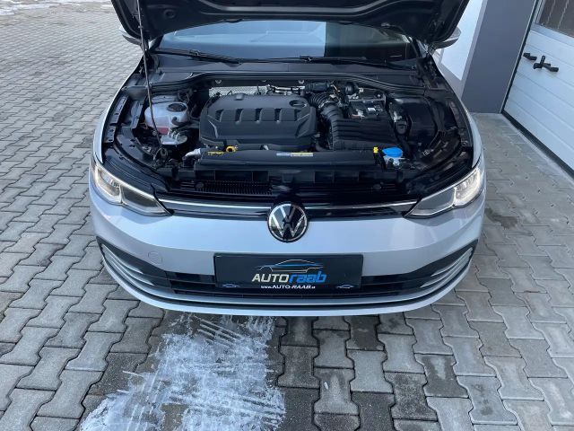 Volkswagen Golf Life Variant