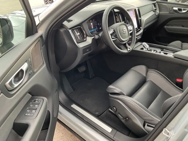 Volvo XC60 Dark Plus