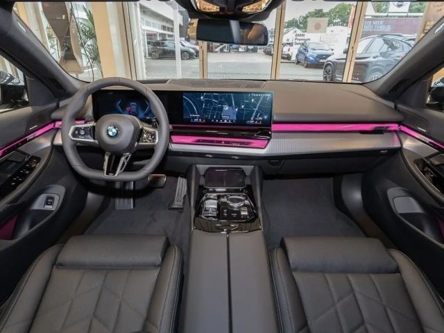 BMW 520 520d M-Sport Sedan