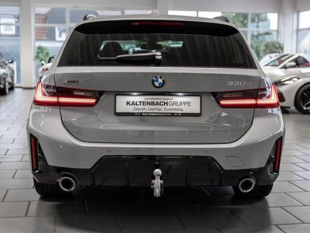 BMW 330 330d M-Sport Touring xDrive