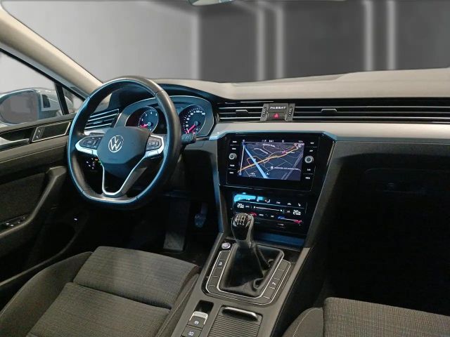 Volkswagen Passat 1.5 TSI Business Variant