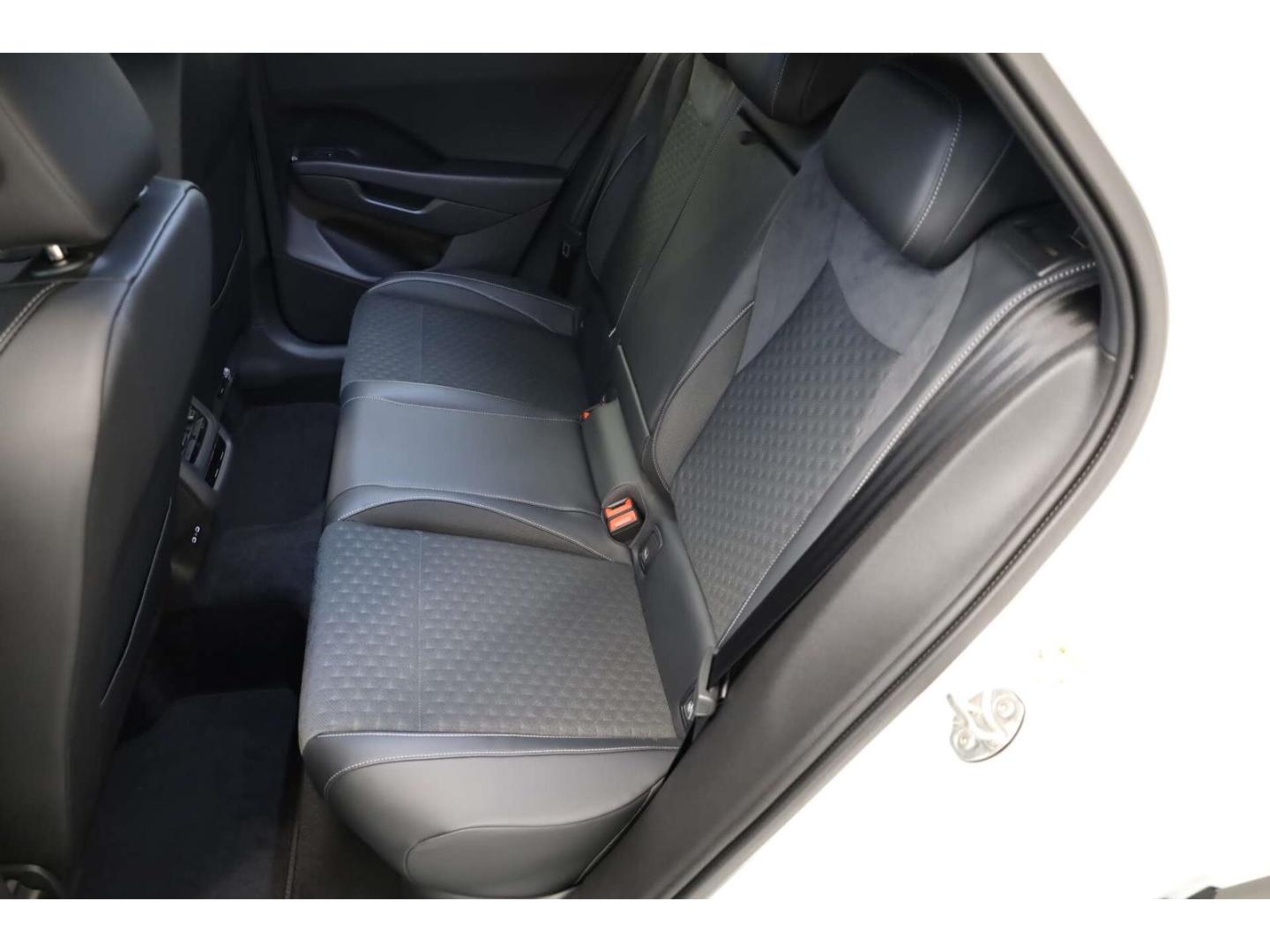 Volkswagen T-Roc 1.5 eTSI R-Line Style