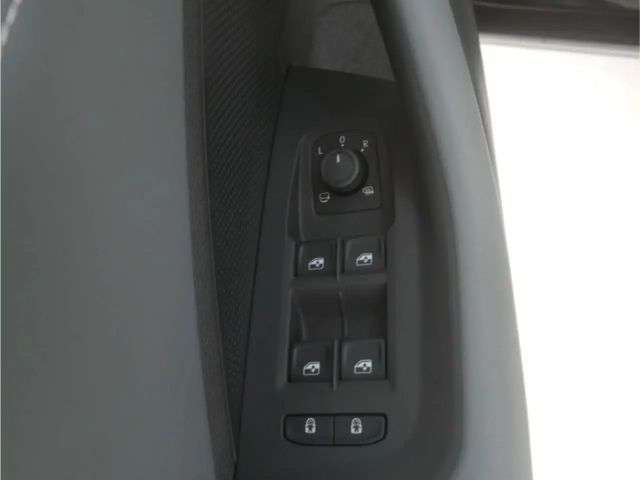 Volkswagen Passat 1.5 eTSI Business DSG