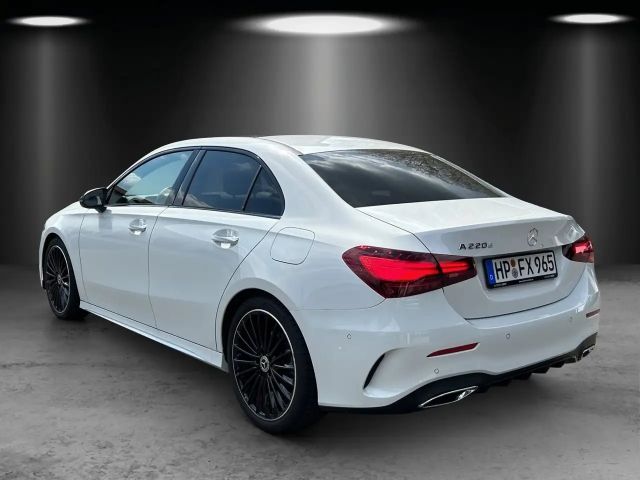 Mercedes-Benz A 220 A 220 d AMG Line