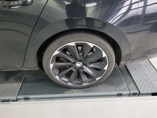 Skoda Superb 2.0 TSI 4x4 Combi Sportline