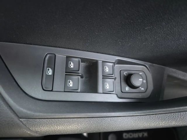 Skoda Karoq 1,0TSI 115PS Navi/LED/ACC/Kamera/Winterp.    **