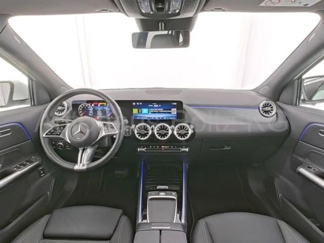 Mercedes-Benz GLA 180 Adv+ Pano Nightcol. Winter P. KGo Kamera