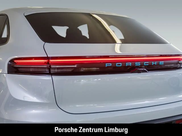 Porsche Macan 4