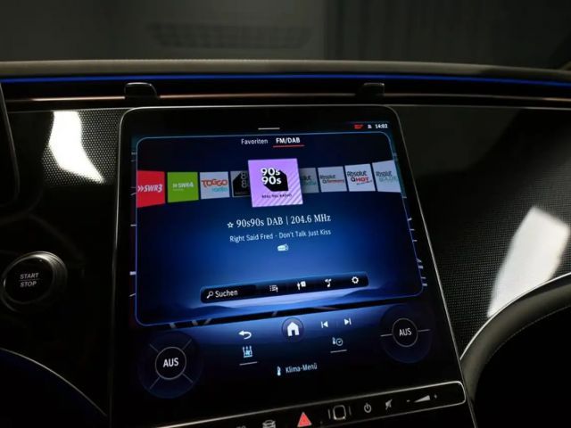 Mercedes-Benz EQE 300 AMG Line Sedan