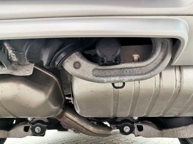 Land Rover Defender 90 D300