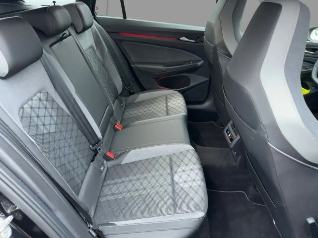 Volkswagen Golf R-Line Variant