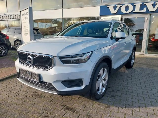 Volvo XC40 Momentum T3