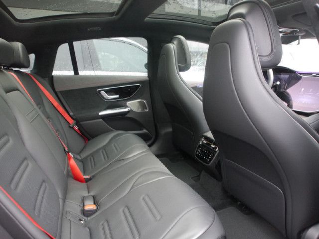 Mercedes-Benz EQE 43 4MATIC Sedan