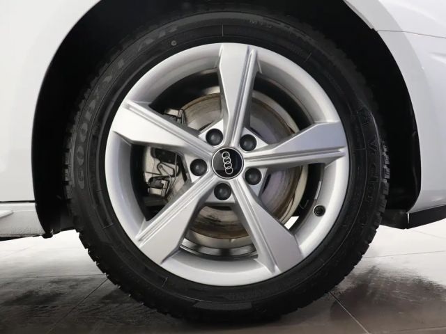 Audi A4 35 TFSI Avant S-Tronic