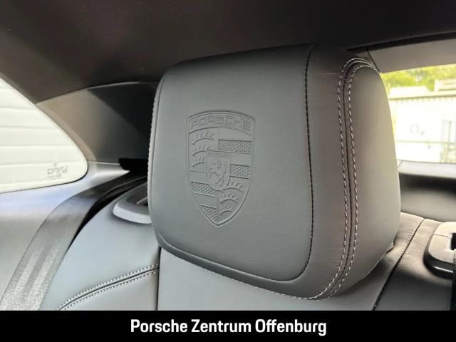 Porsche Macan 4
