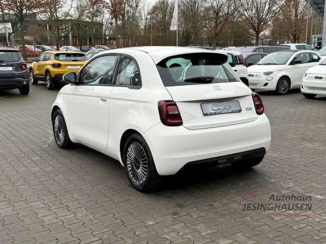 Fiat 500e +Keyless+Klimaaut.+Tempomat+Schildererkennung