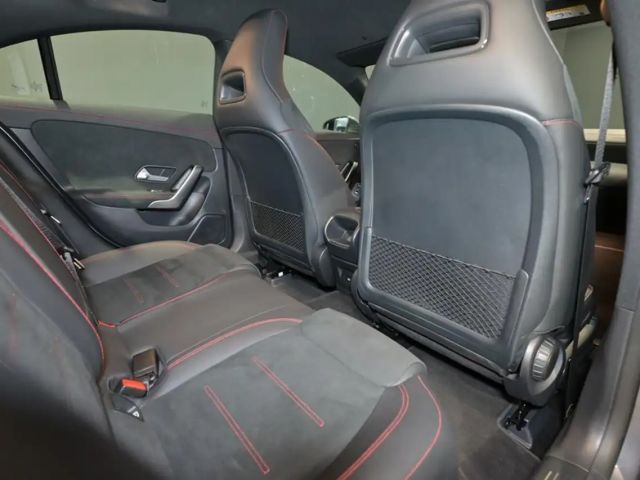 Mercedes-Benz CLA 200 Coupé