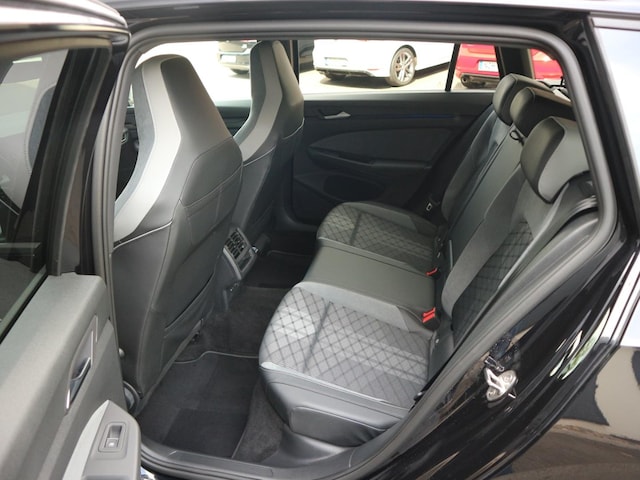 Volkswagen Golf R-Line Variant