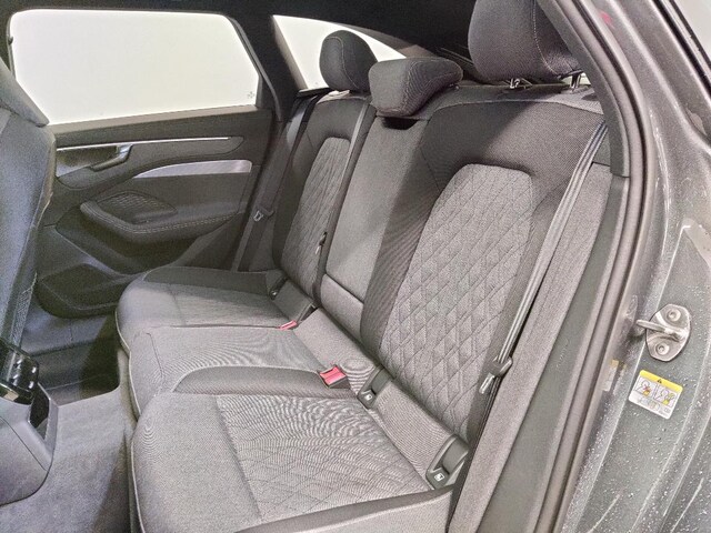 Audi A6 Avant Quattro S-Tronic