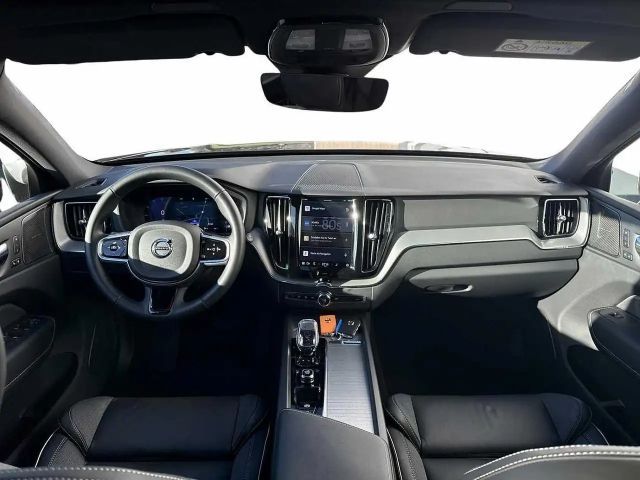 Volvo XC60 AWD Dark Plus