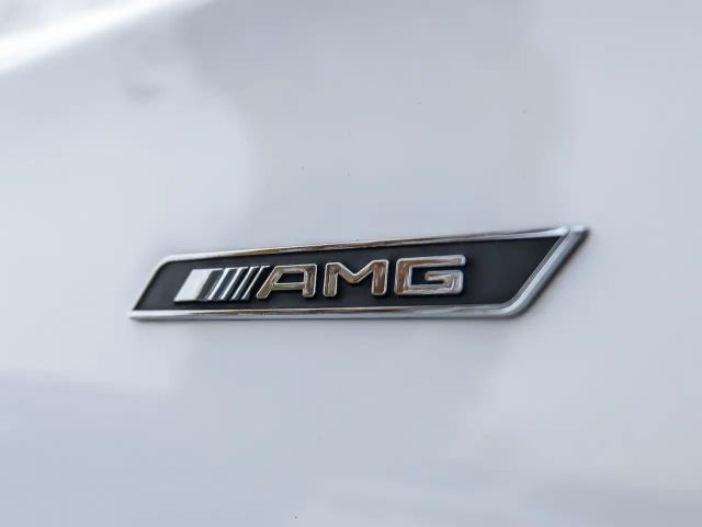 Mercedes-Benz A 180 AMG Line