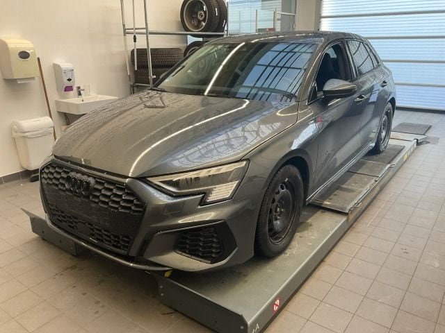 Audi A3 35 TFSI S-Line S-Tronic Sportback