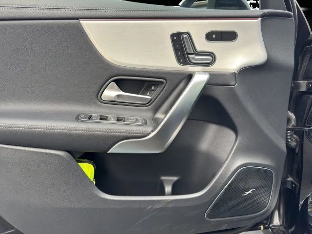 Mercedes-Benz A 250 4MATIC AMG Line