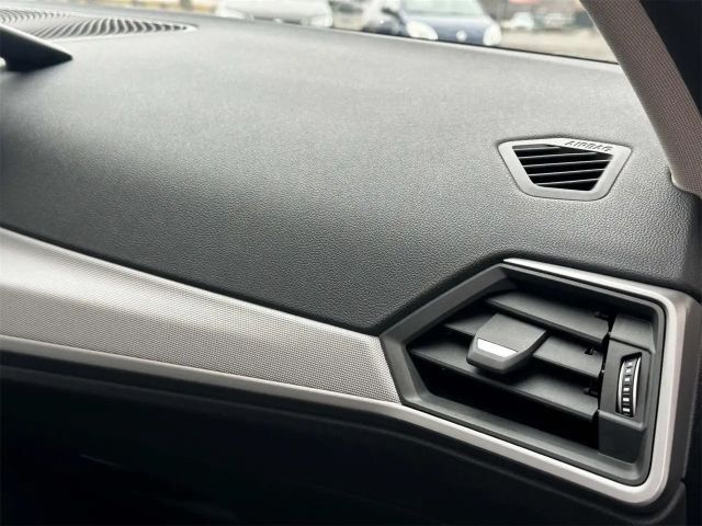 BMW 330 330e xDrive
