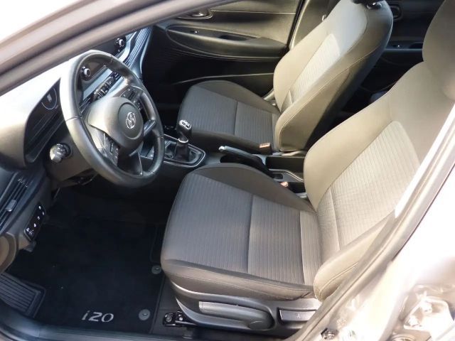 Hyundai i20 APPLE SHZ LHZ KAMERA TEMPOMAT