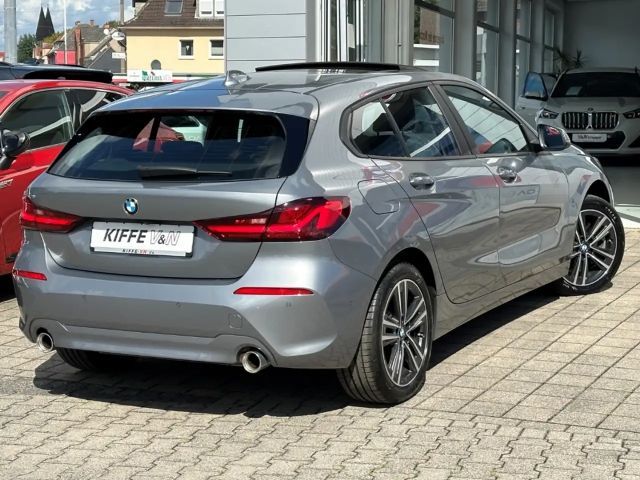 BMW 120 120i Sedan