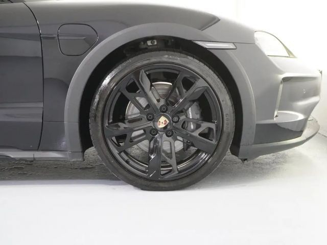 Porsche Taycan 4 Cross Turismo