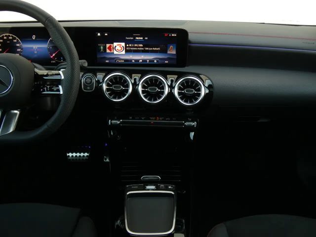 Mercedes-Benz CLA 200 AMG Line CLA 200 d Coupé