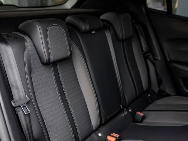 Peugeot 2008 100 PK MT6 | 360° Camera | Keyless | Dodehoekde...