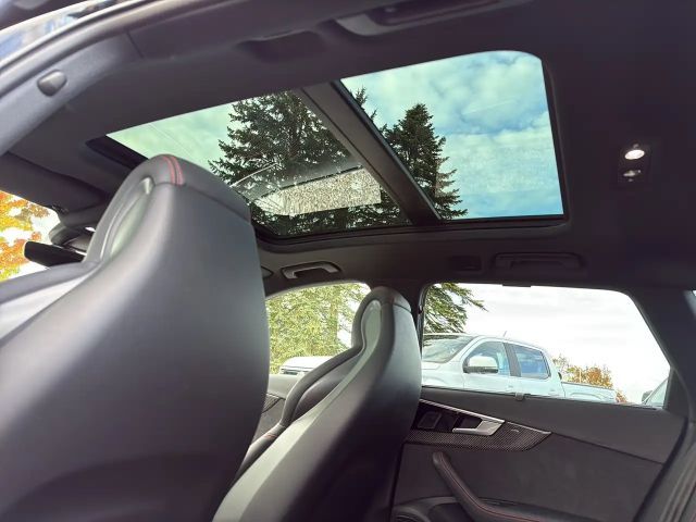 Audi A4 Avant Quattro S-Line