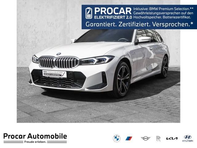 BMW 330 330e M-Sport xDrive