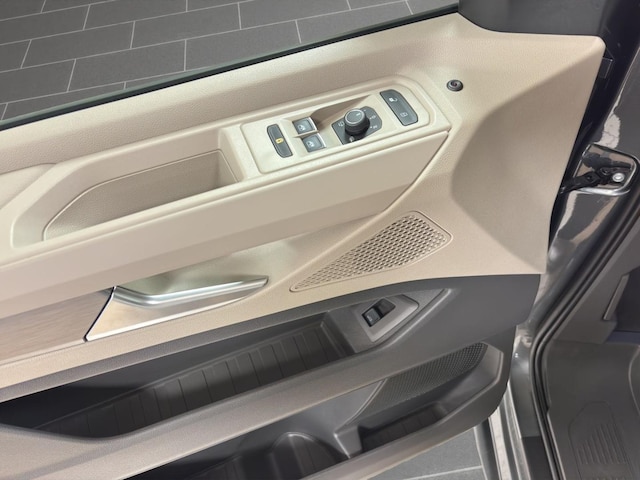 Volkswagen Multivan 2.0 TDI DSG IQ.Drive T7