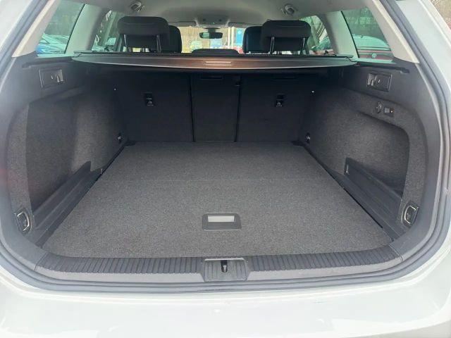 Volkswagen Passat 2.0 TSI Business DSG Variant