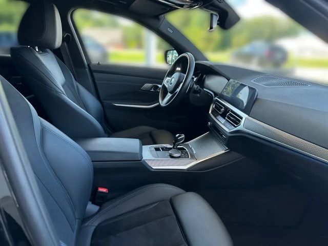 BMW 330 330e Sedan xDrive